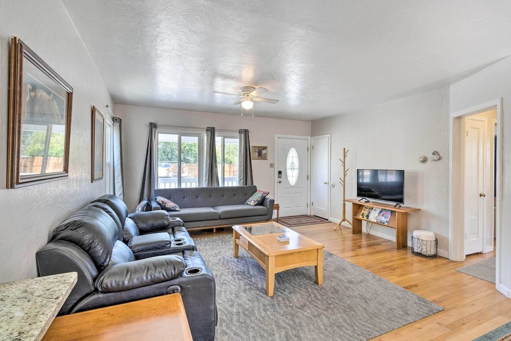 undefined Reno Home w/ Deck: 1 Mi to Riverwalk District! 3