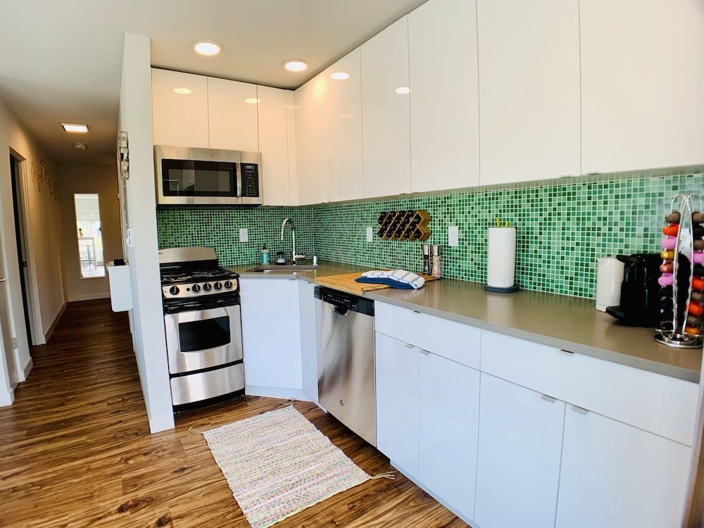 undefined Corner Unit with Panoramic Views 6