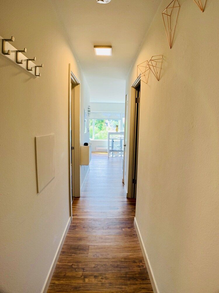 undefined Corner Unit with Panoramic Views 10