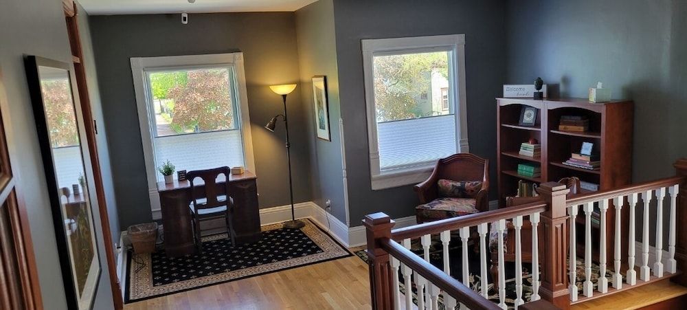 Art and Lodging Purple Room 9