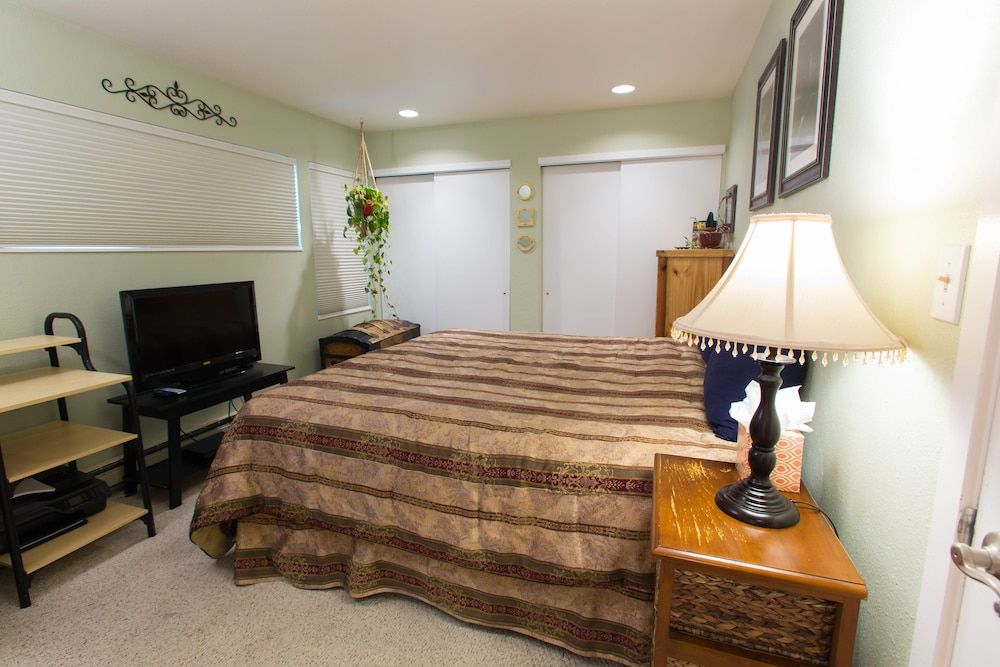 Apartment (2 Bedrooms)