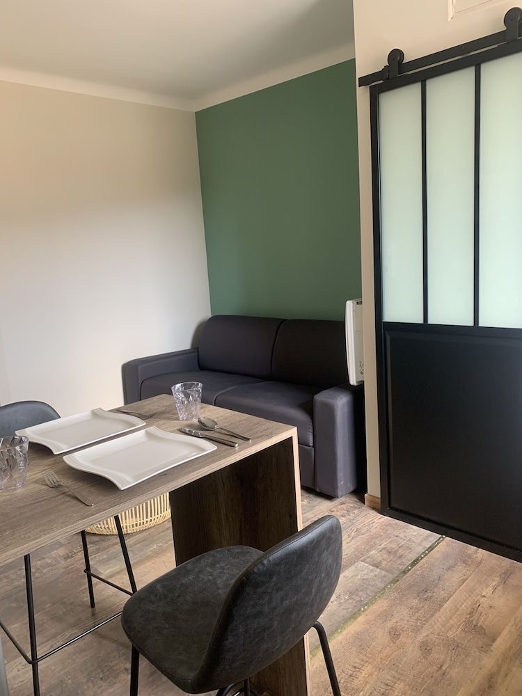 undefined Studio Acropolis 3