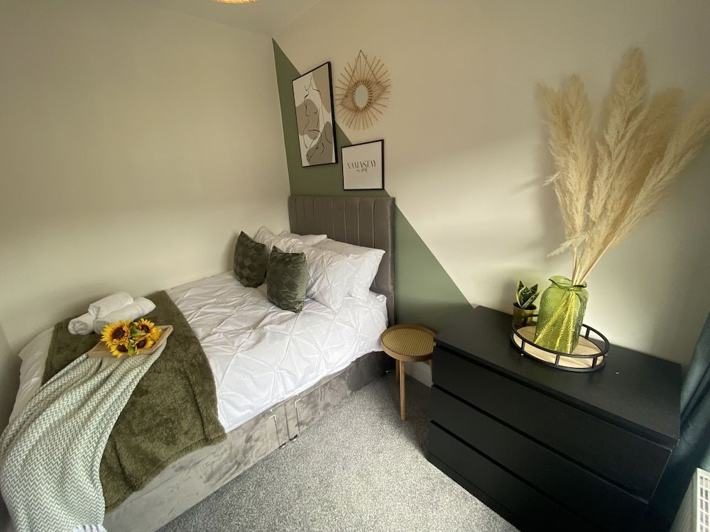 undefined Blackpool Abode - Vance Road Star House 8