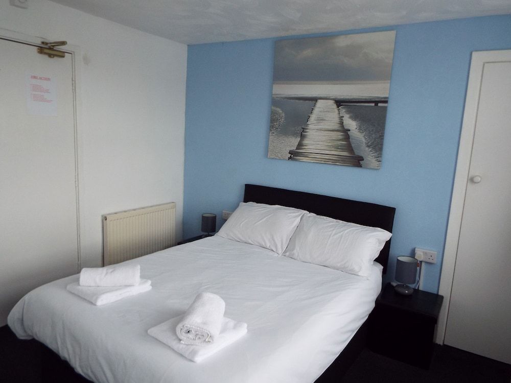 Alfies Hotel Standard Double Room 2