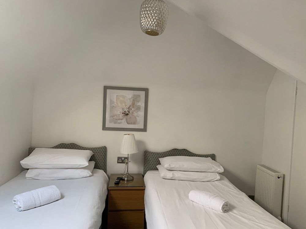 Classic Twin Room