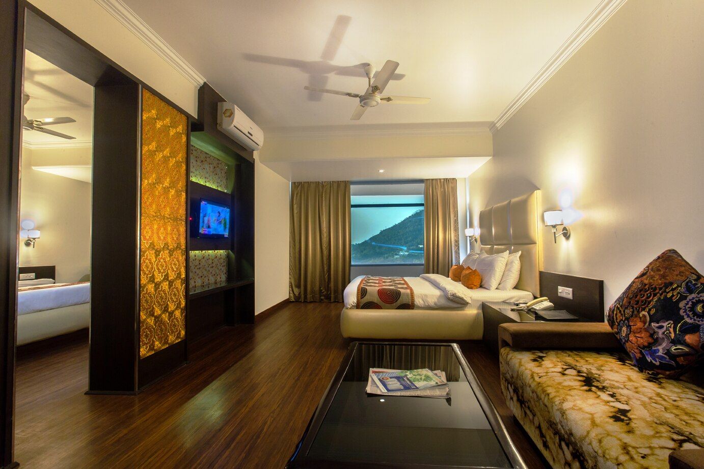 Executive Mountain View Room