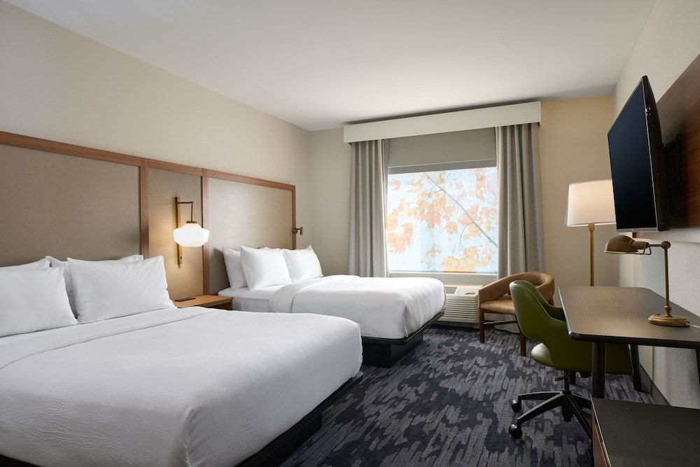 Standard Room, 2 Queen Beds, Non Smoking (Mobility Accessible, Roll-in Shower)