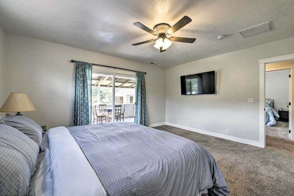 House (Multiple Bedrooms)