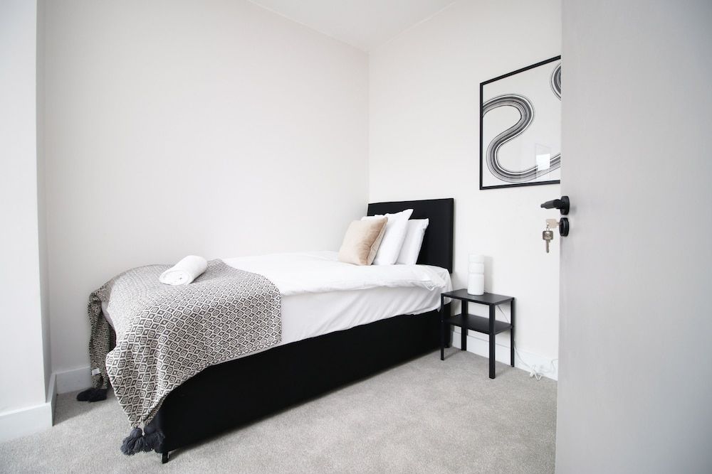 undefined Harlequin Gardens by Tŷ SA-5 BR House 10