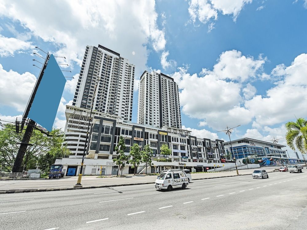 undefined OYO HOME 90452 1 Tebrau Residence Jep 4