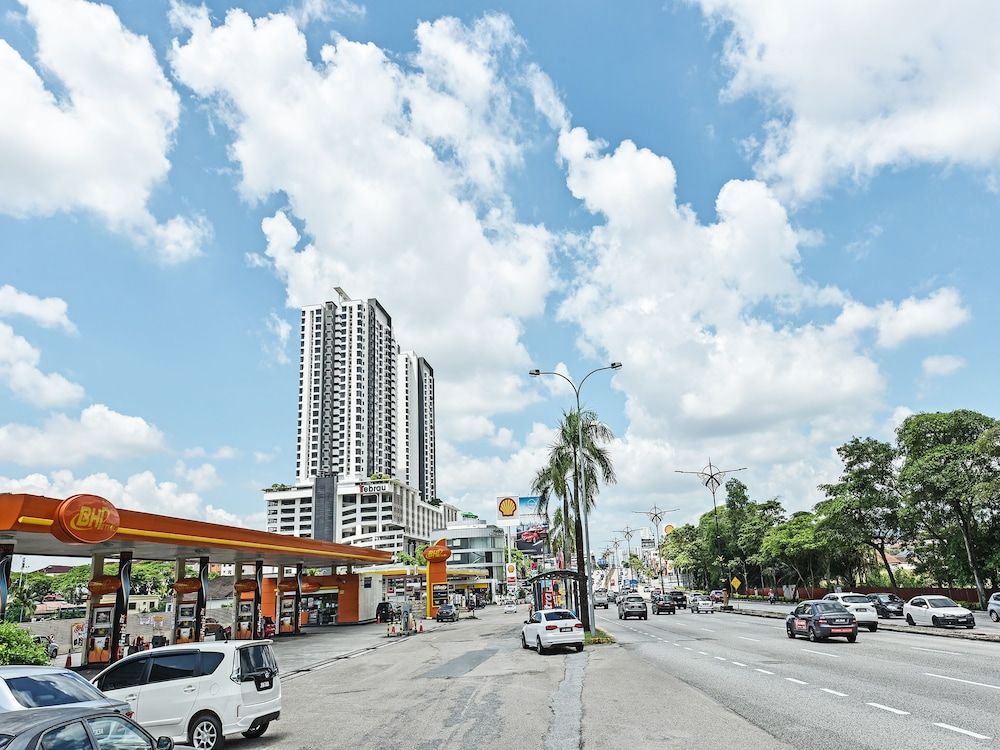 undefined OYO HOME 90452 1 Tebrau Residence Jep