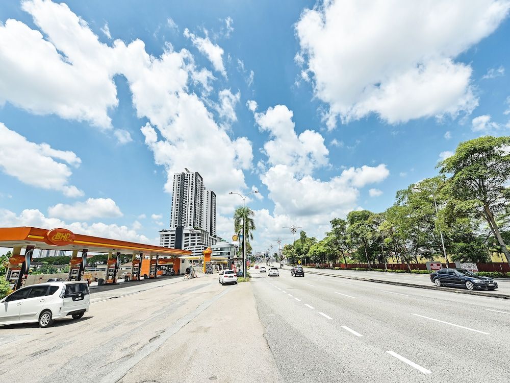 undefined OYO HOME 90452 1 Tebrau Residence Jep 2