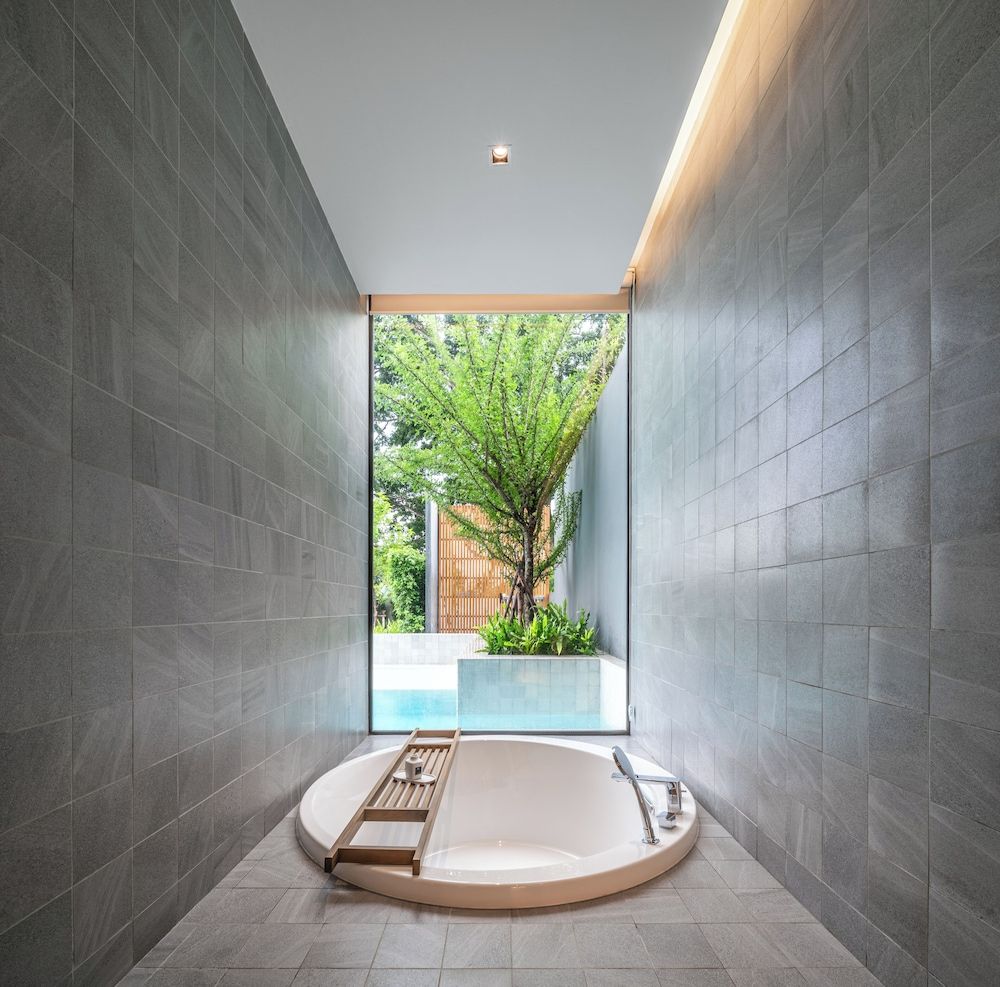 Grand Corner Pool Access