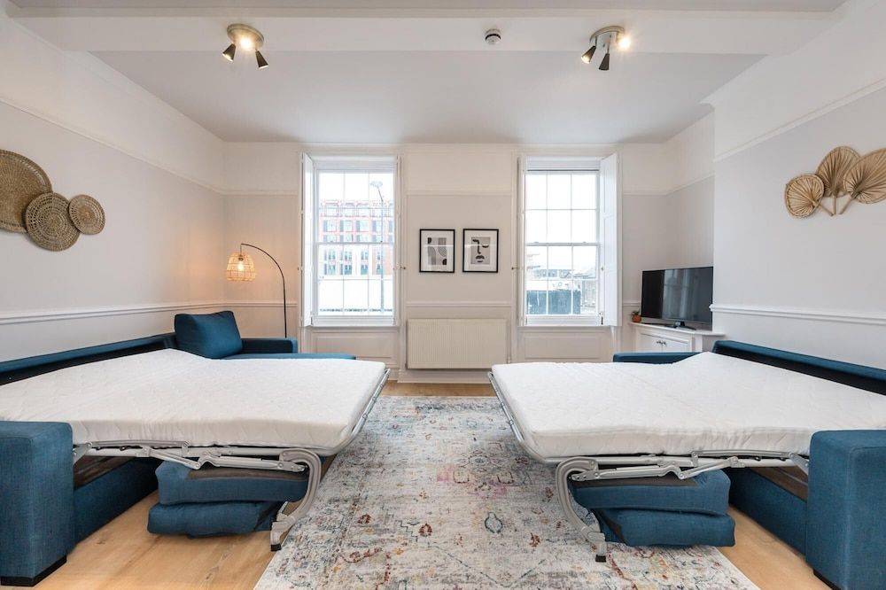 undefined Host Apartments Seel St Modern Townhouse Apt 4