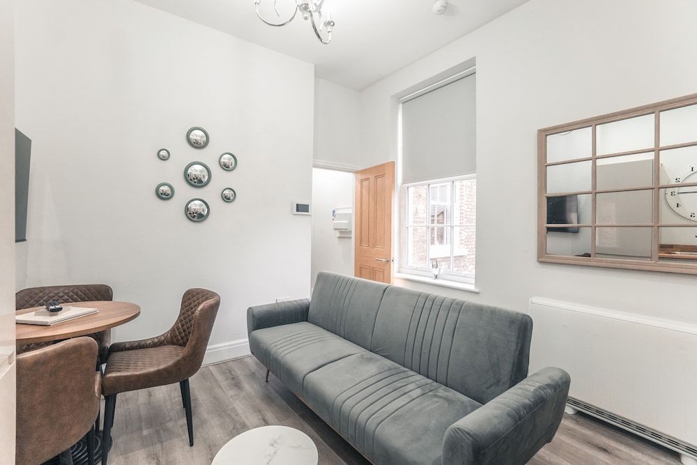 Clarence Street Townhouse Deluxe Studio 8