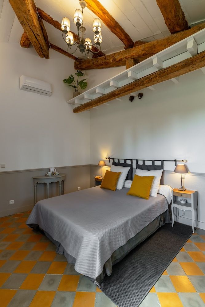 Room (Amarelle)
