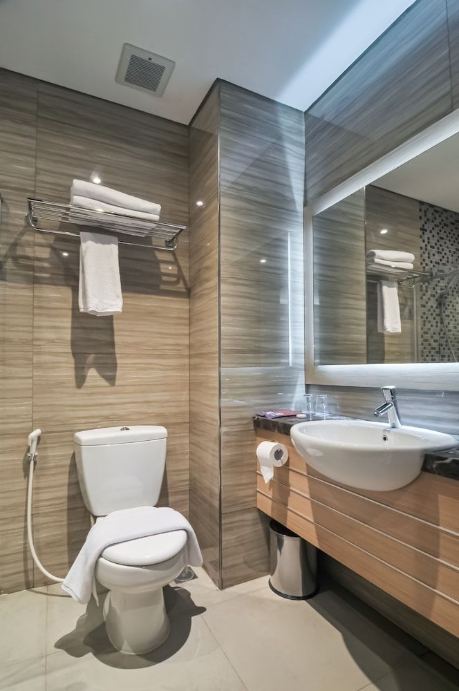 FOX Lite Hotel Grogol Jakarta Standard Room, 1 King Bed 4