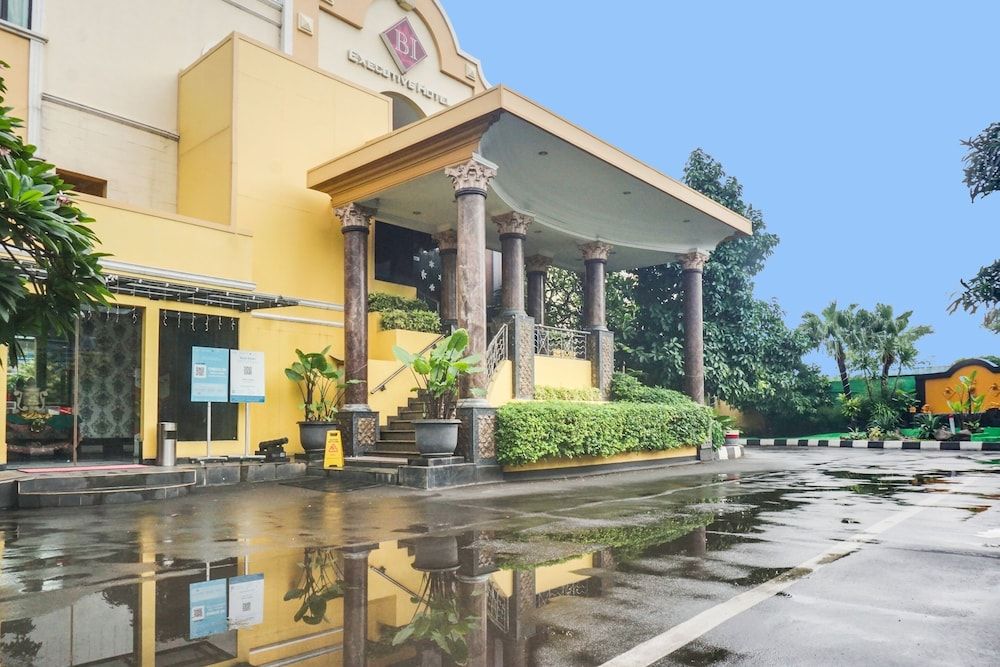 undefined Townhouse OAK Bi Executive 6