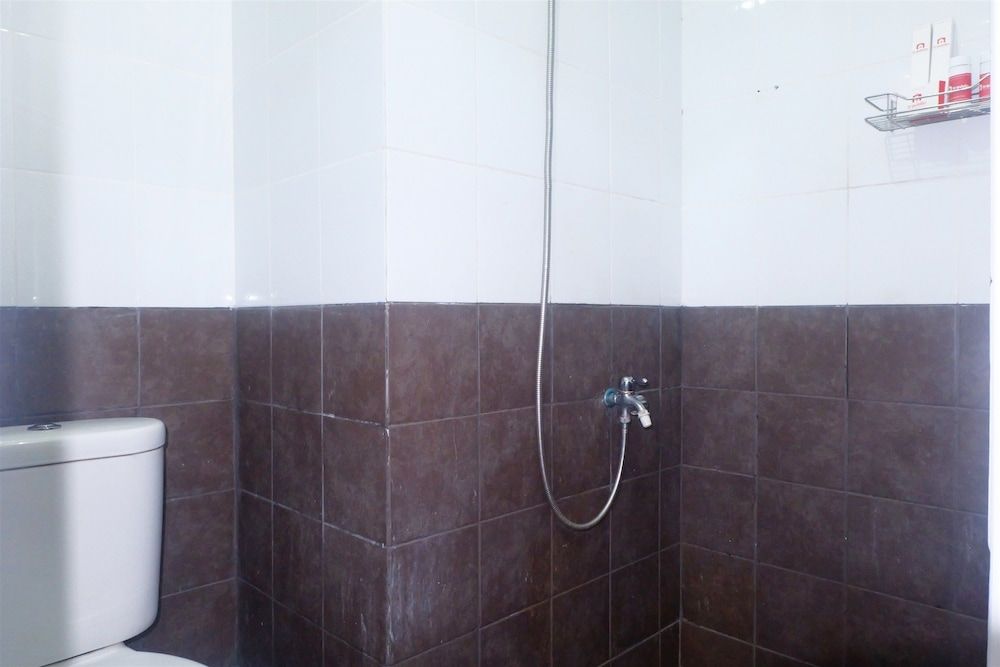 Best Price Green Pramuka Apartment Room 14