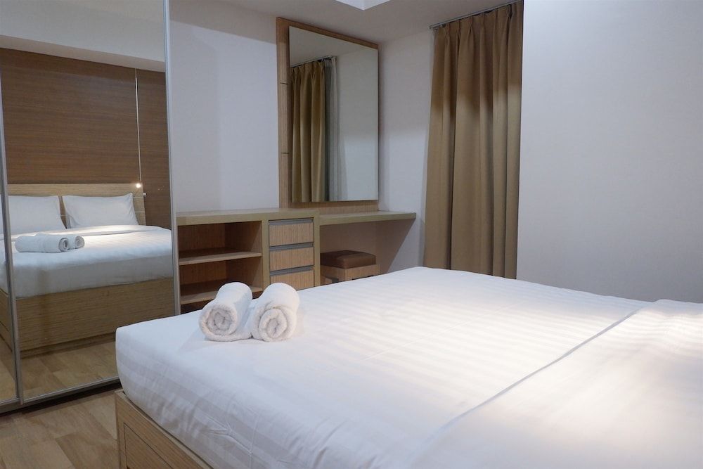 Casa Grande Apartment with Sofabed Connected to Kota Kasablanka Room 3