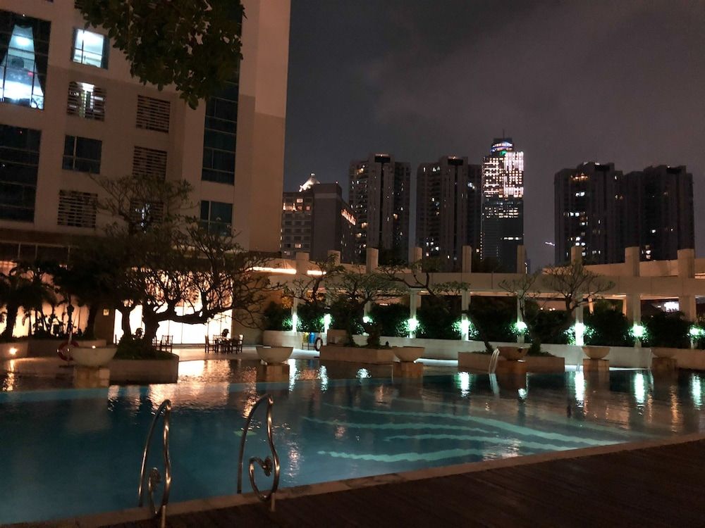 undefined Casa Grande Apartment with Sofabed Connected to Kota Kasablanka 6