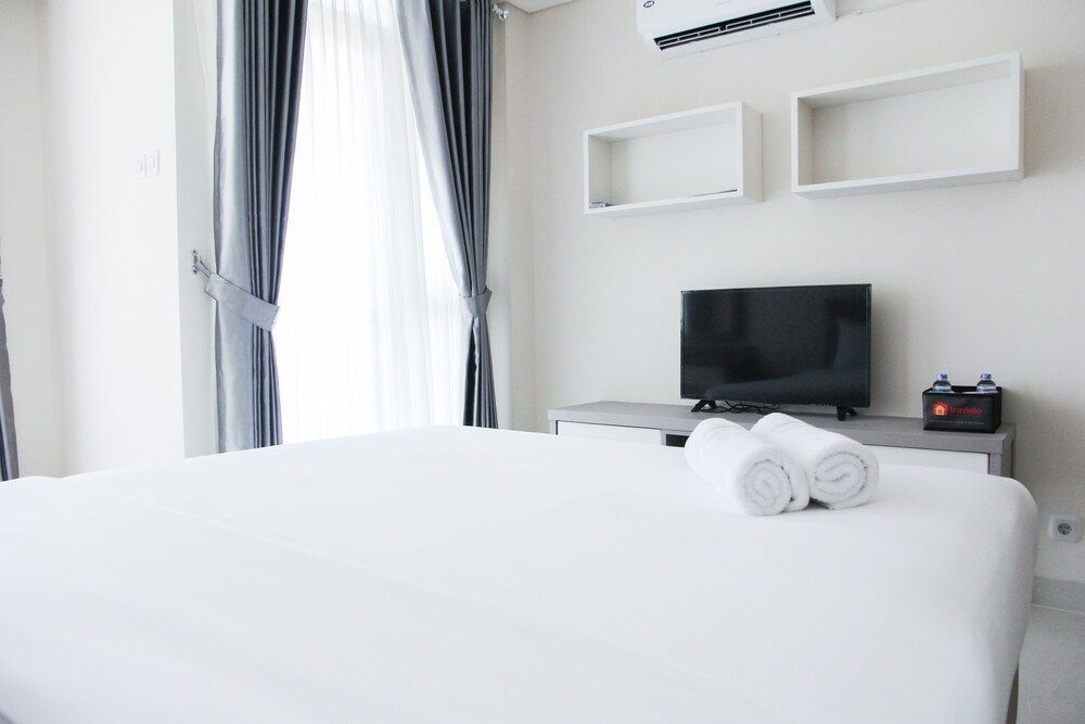 undefined Cozy Studio Apartment at Elpis Residence 7