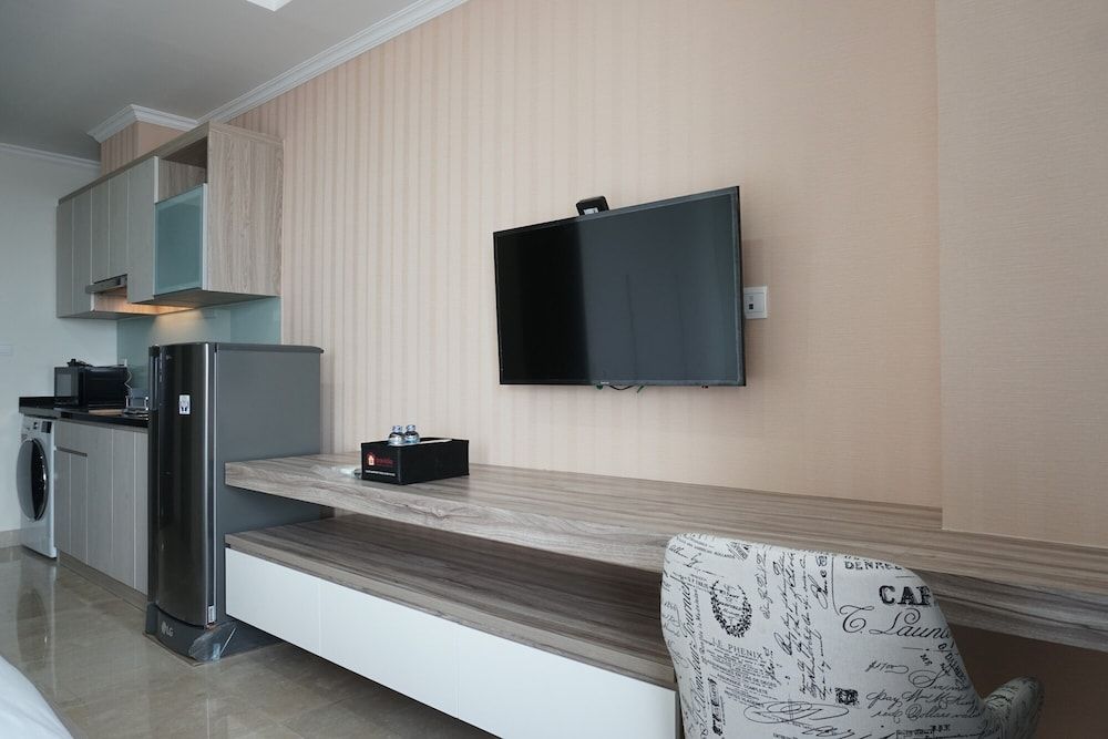 undefined Cozy and Tranquil Studio Menteng Park Apartment 7
