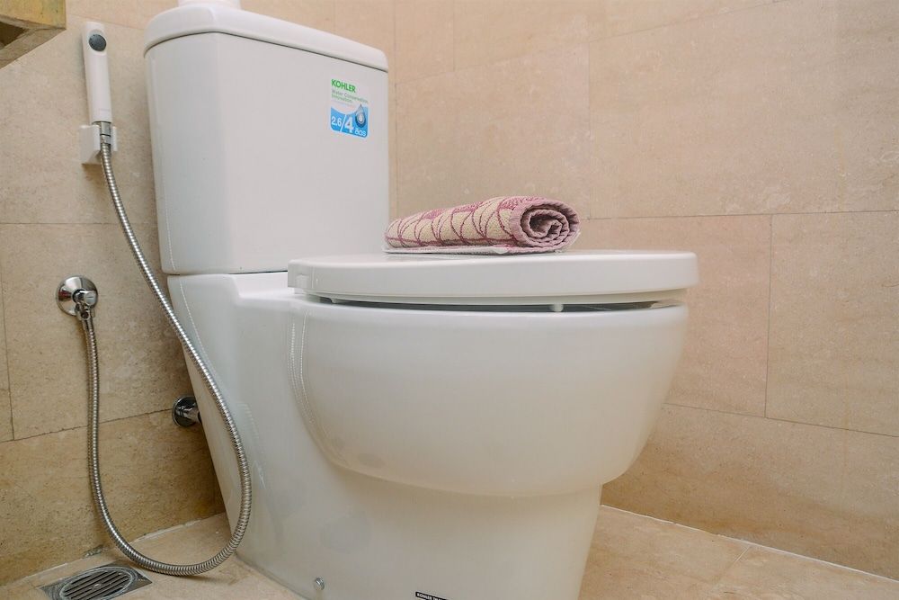 Pleasant and Simply Studio Room Menteng Park Apartment Room 12