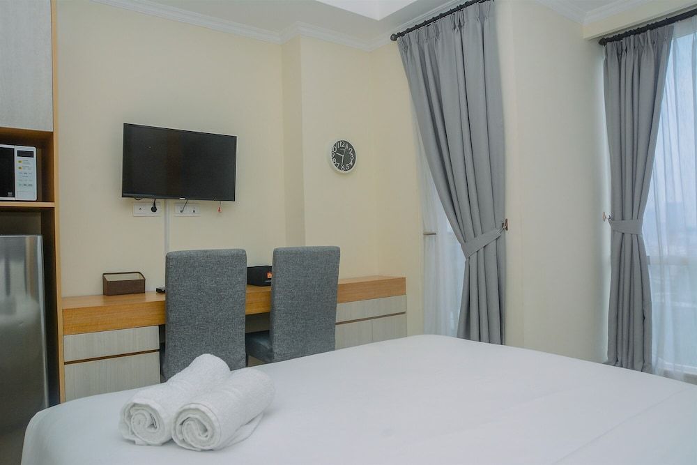 undefined Pleasant and Simply Studio Room Menteng Park Apartment 6