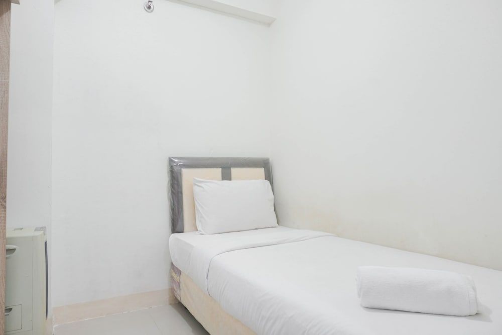 undefined Cozy Stay 2Br At Green Pramuka City Apartment Near Mall 5