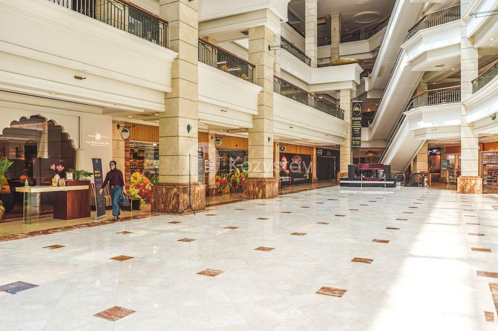 undefined CENTRAL by Kozystay 5