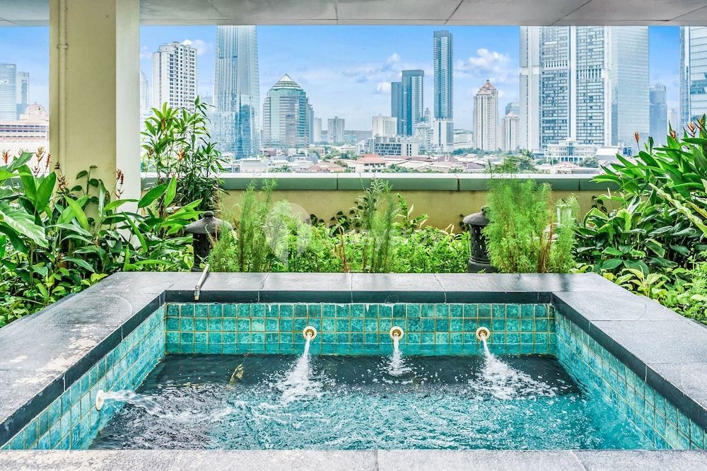 undefined CENTRAL by Kozystay 8