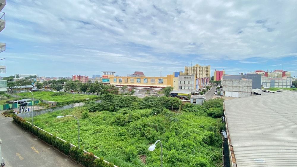 undefined Comfy and Nice 2BR at Paradise Mansion Apartment