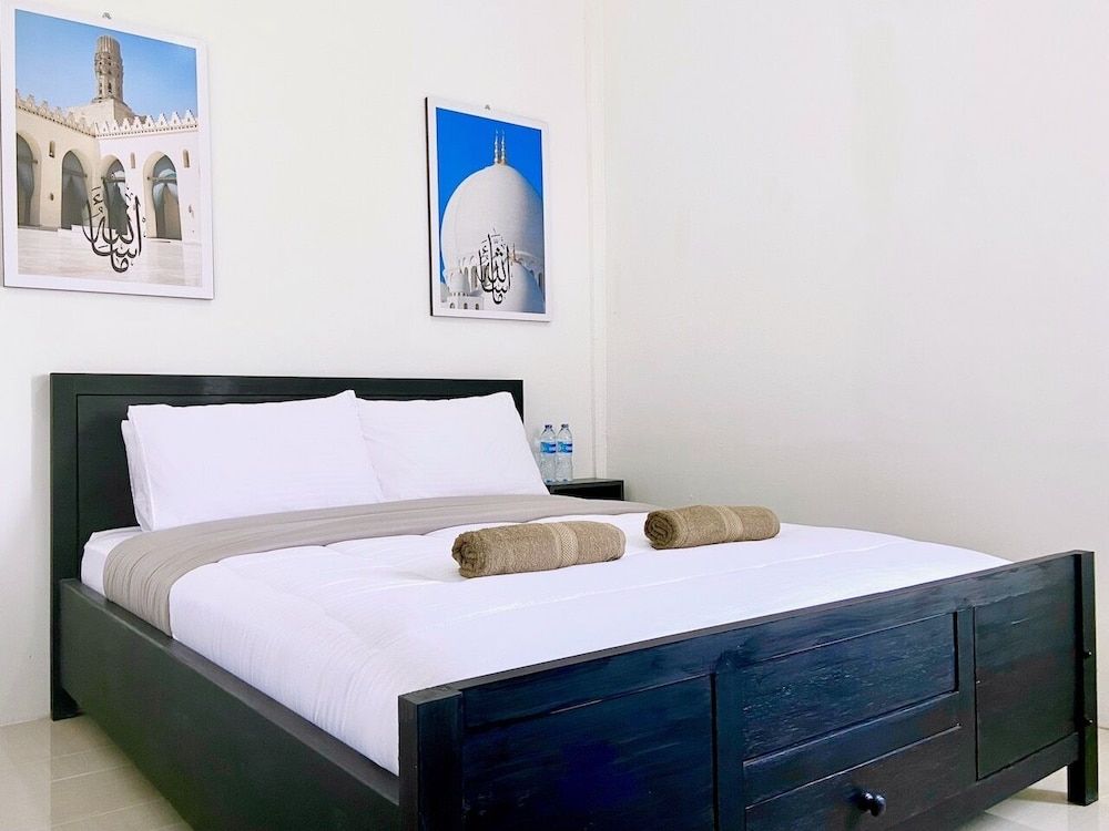 undefined Ameera inn 4