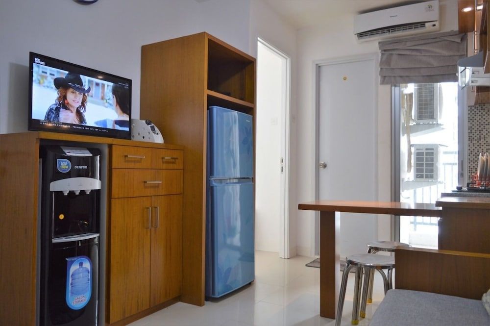 undefined Roomku at Bassura City Apartment 9