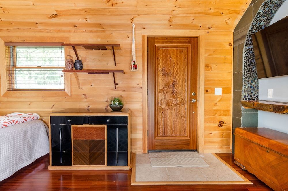 New Park Event Venue & Suites Premium Room 5