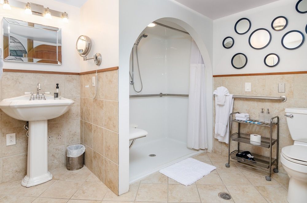 New Park Event Venue & Suites Premium Room 3