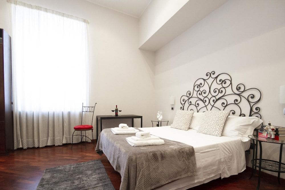 B B Residenza Malaterra - Camera Napoli Barocca Apartment 4