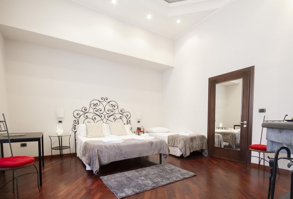 B B Residenza Malaterra - Camera Napoli Barocca Apartment