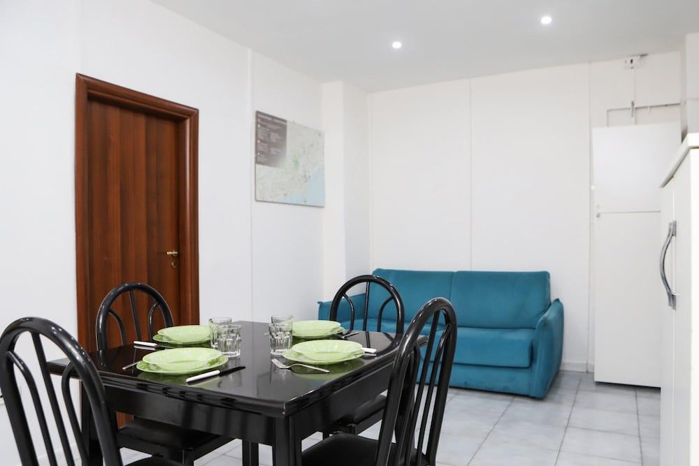 undefined Napoli Centrale Budget Apartment by Wonderful Italy 7