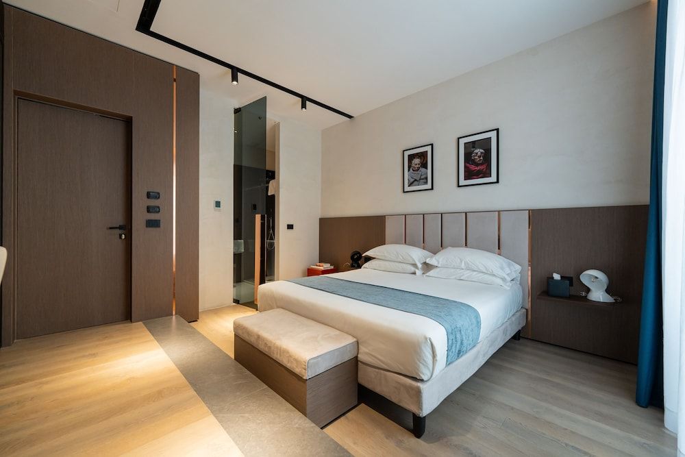 undefined Agra Suites