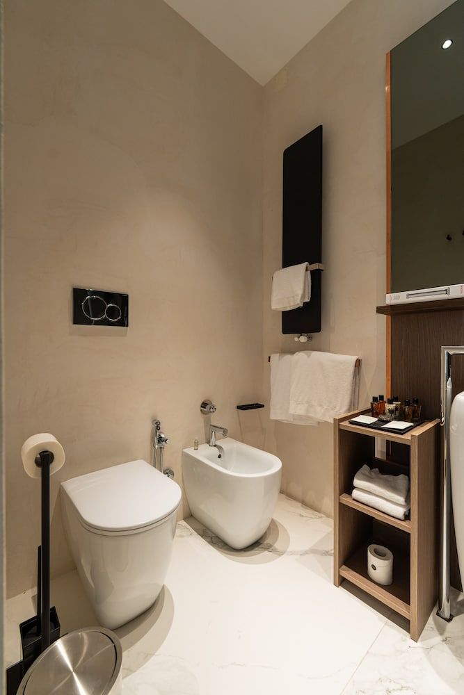 Agra Suites Superior Room 9