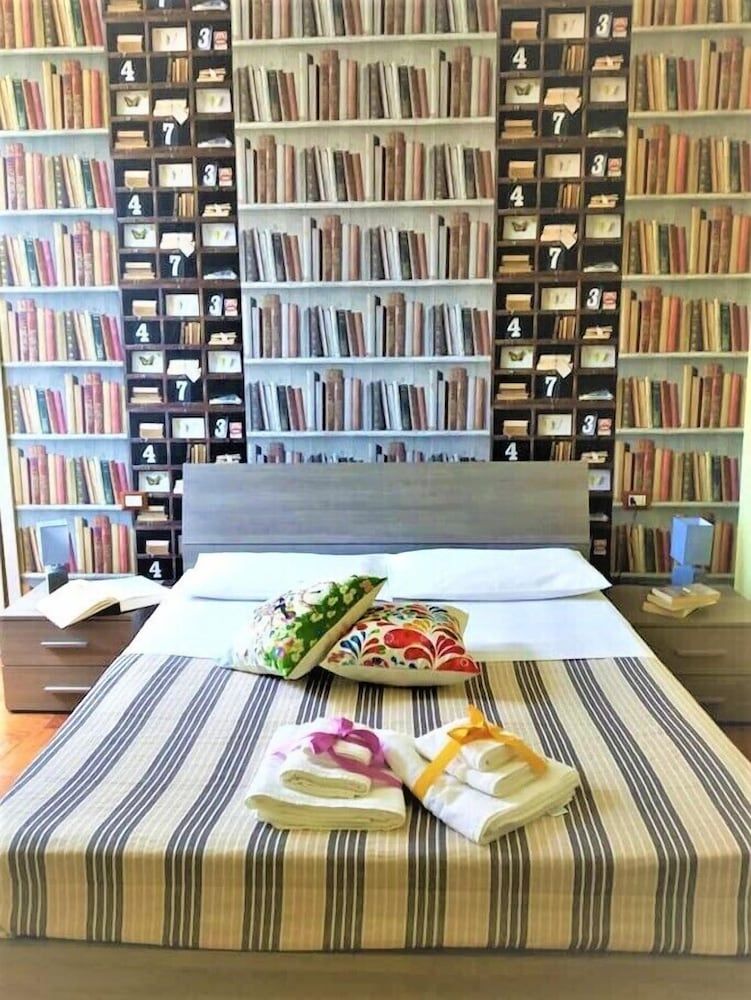 Non ci resta che Napoli Basic Triple Room 6