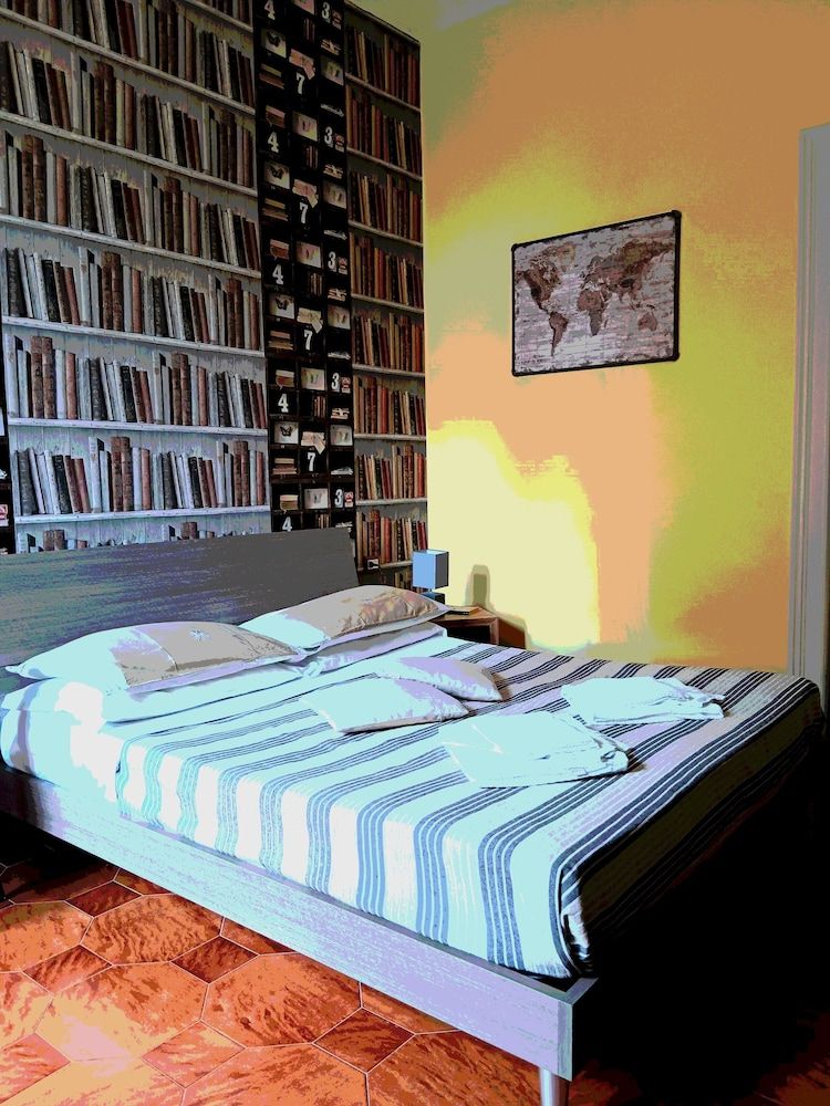 Non ci resta che Napoli Basic Triple Room 12