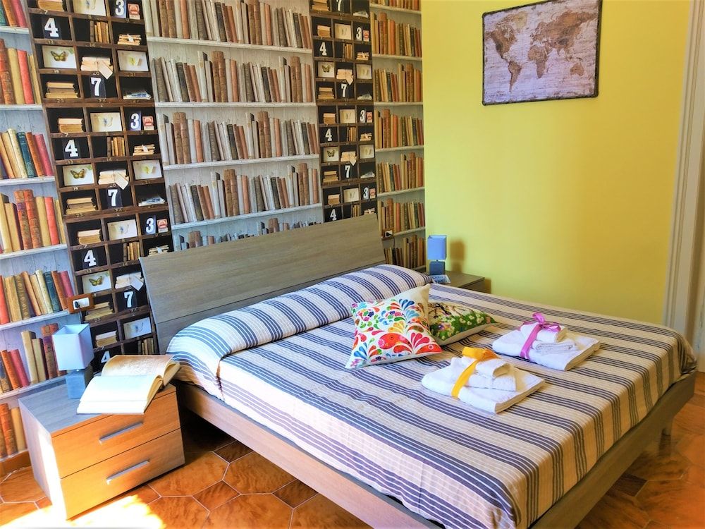 Non ci resta che Napoli Basic Triple Room 4