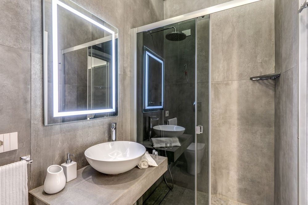 Gallery Suite Naples Deluxe Room 13