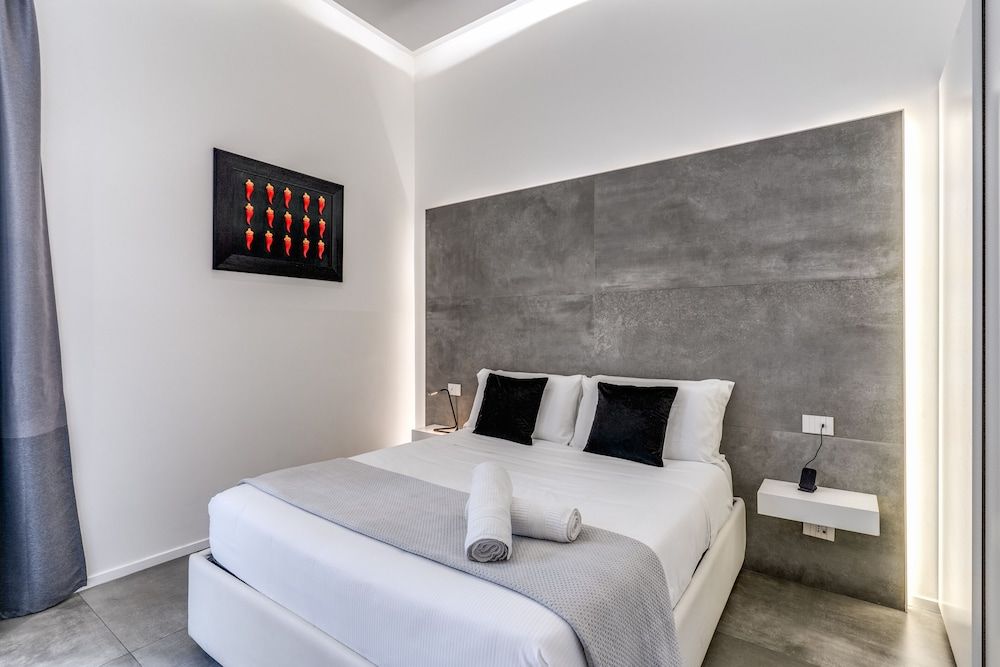 undefined Gallery Suite Naples 4