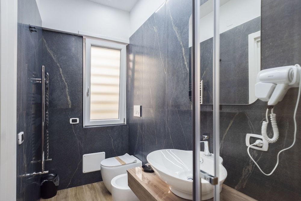 MarGab Bed & Breakfast Comfort Room, 1 Bedroom, Courtyard View 21