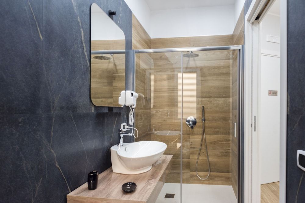 MarGab Bed & Breakfast Comfort Room, 1 Bedroom, Courtyard View 17