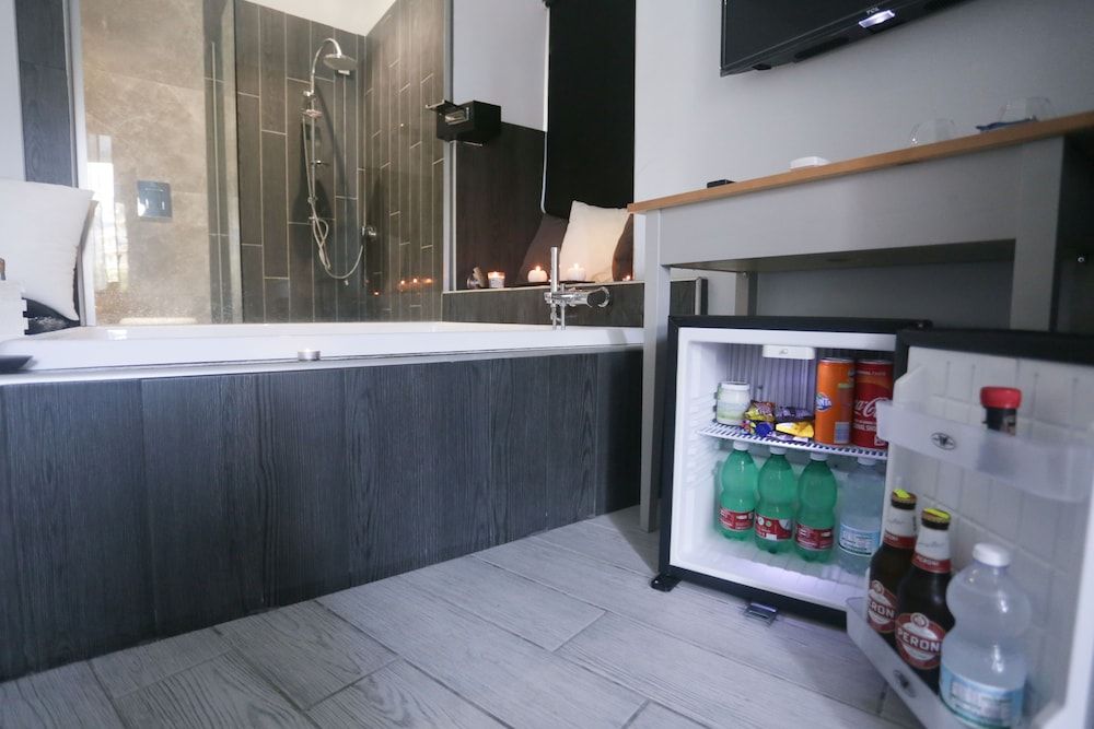 Esposito Plaza - Rooms & Suite Junior Suite, Private Pool 13